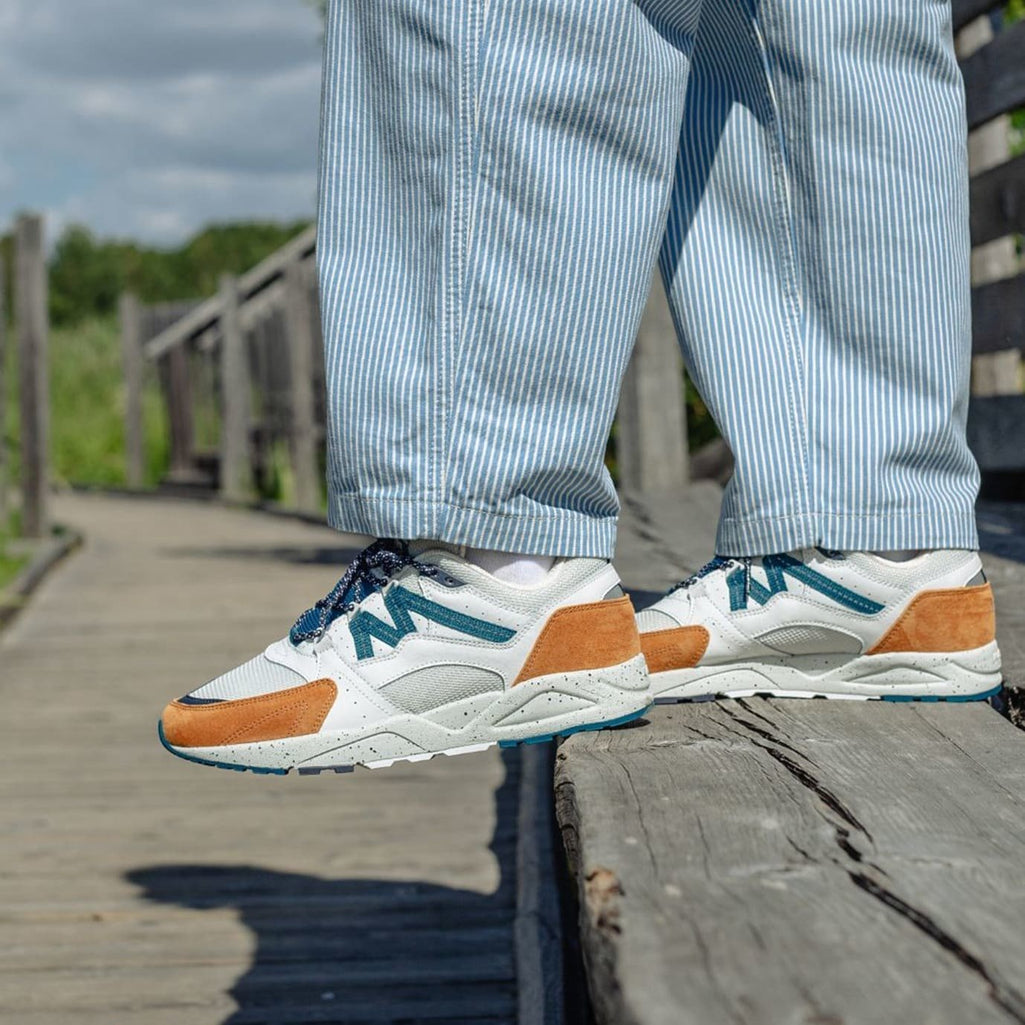 KARHU-fusion-2-0-nugget-deep-lagoon_mood